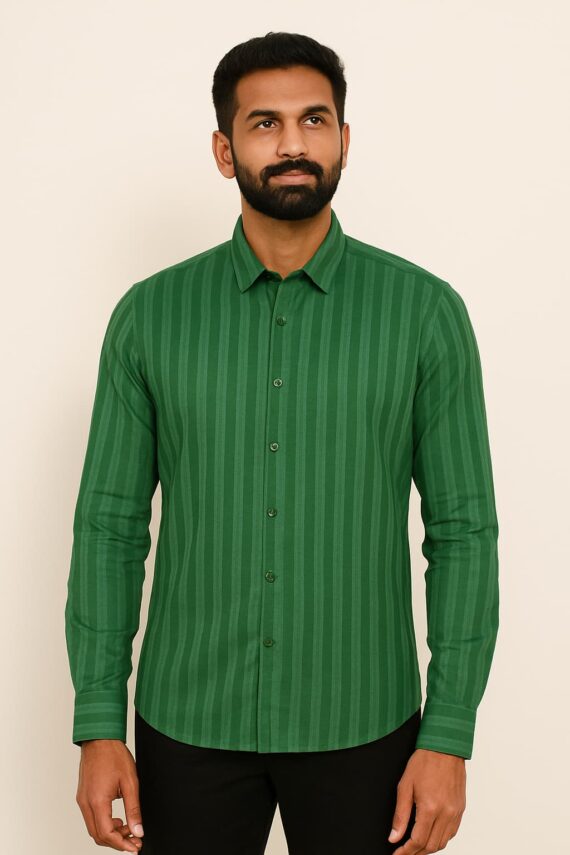 Men Slim Fit Spread Collar Casual Shirt