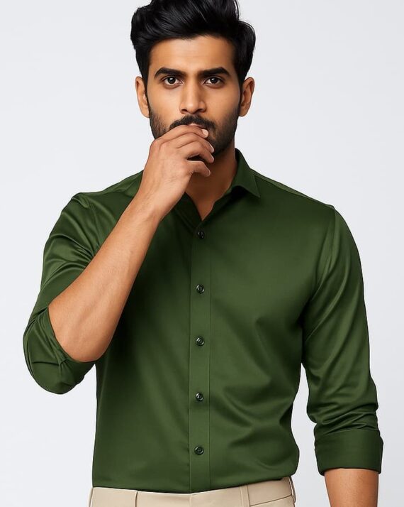 Men Regular Fit Solid Spread Collar Formal Shirt