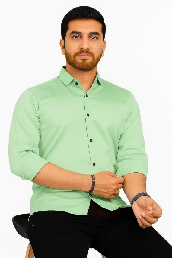 Men Regular Fit Solid Spread Collar Formal Shirt