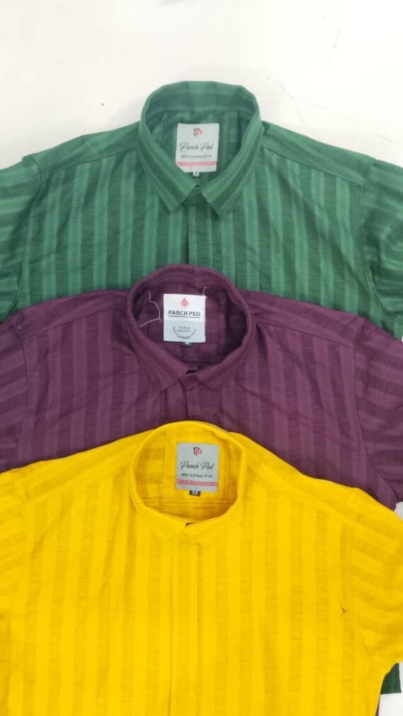 Men Slim Fit Spread Collar Casual Shirt