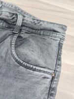 Men Slim Mid Rise  Jeans - Image 11